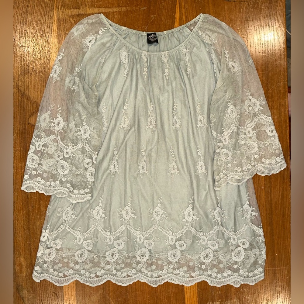 CALSTE Women's Unconventional Lace Blouse in Light Olive Green Sheer Sleeve